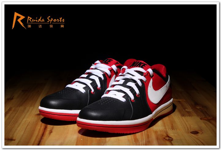 白菜价!nike cradle rock 2011纳什战靴