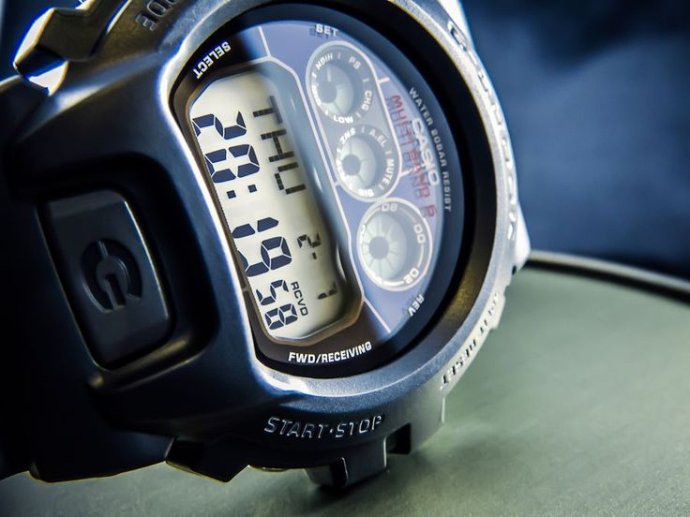 卡西欧gw4000自动对时,卡西欧gw4000 casio gw6900-1 g-shock太阳能6局电波表,是卡西欧的经典表款之一