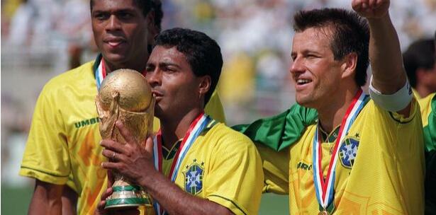 罗马里奥评历史前五:自己仅次于贝利