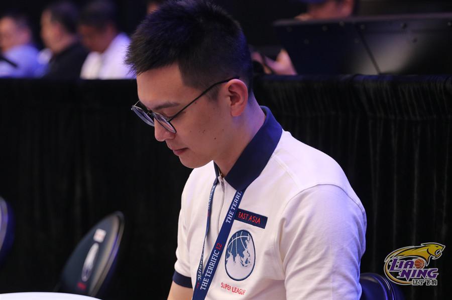 杨鸣:很享受解说的过程,未来愿在更多方面延续篮球梦