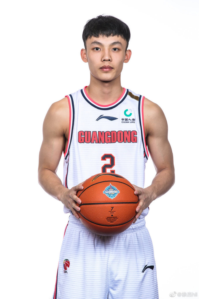 徐杰:恭喜睿哥喜提全明星mvp,今晚有鸡腿吃吗