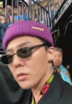 流言板韩国艺人权志龙主场观看比赛开拓者官方更推欢迎