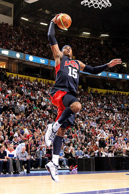 在今天梦十vs英国的热身赛中,德隆和杜兰特进