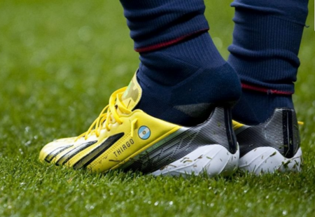 图片:梅西球鞋上有儿子蒂亚戈的名字 - 虎扑足