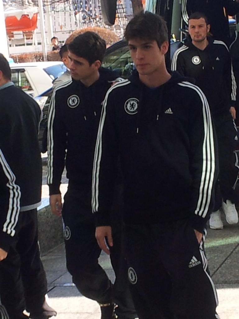 皮亚松,奥斯卡和特伦布尔准备回.