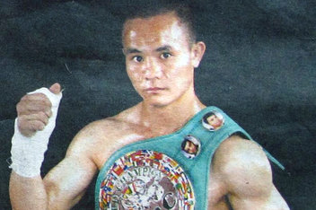 中国首位职业拳王熊朝忠已拜阿里为师_虎扑综