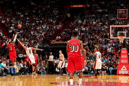 [流言板]詹姆斯创造历史,韦德:他在做一些特殊的事 2亮26回复