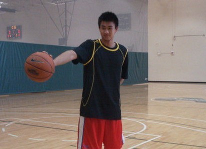 广厦扣将:灌篮大赛上要飞跃队友_虎扑CBA新声