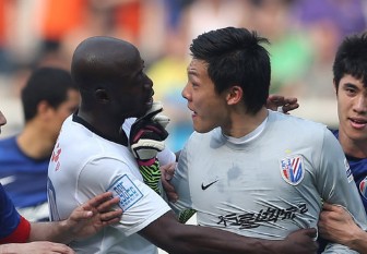 王大雷斥武汉外援:踢球要有职业道德_虎扑中国