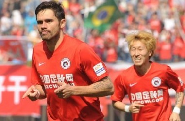 埃杜谈埃尔克森:他进球相对轻松一些_虎扑中国