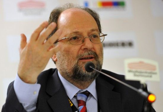 国际乒联主席沙拉拉现身承诺再干4年_虎扑综