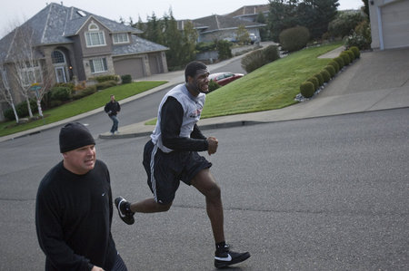 奥登今天试训很顺利,周五继续试训老鹰_虎扑N