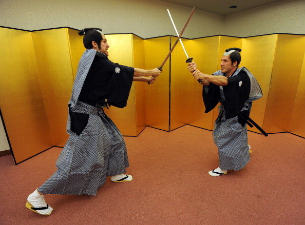 阿森纳球星穿和服体验日本武士道