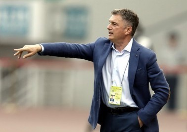 卓尔不满图拔用人固执,将介入球队布阵_虎扑中