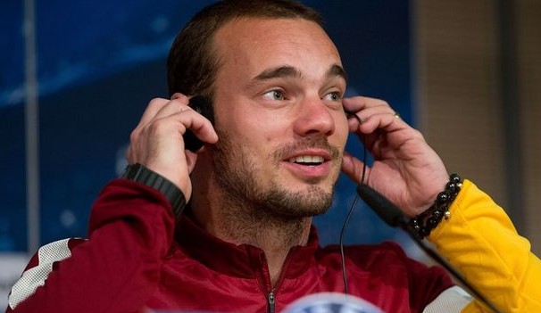 英媒:斯内德为转会英超最后一搏