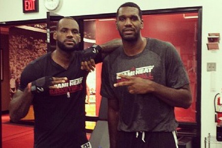 詹姆斯:可能要为奥登干一杯_虎扑NBA新声