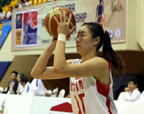 露雯入亚锦赛最佳阵容,日本队中锋夺MVP_虎扑