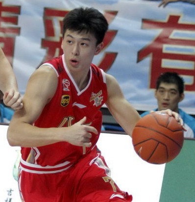 22分8助!八一控卫田宇翔创两项新高_虎扑CBA