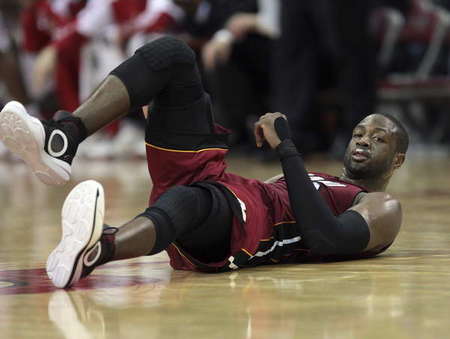 [流言板]巴蒂尔和韦德可能缺席今天比赛 8回复