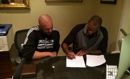 篮网正式签下杰森-科林斯