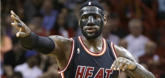 联盟要求詹姆斯明天改戴透明面具_虎扑NBA新