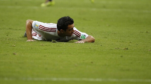 哈维:一切太糟糕,下半场是个灾难_虎扑国际足