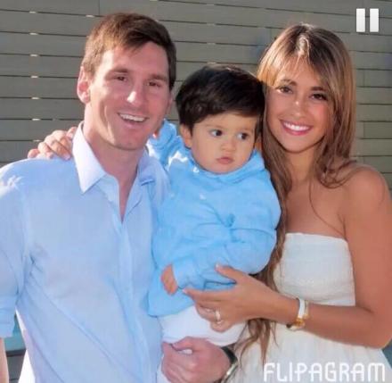 家庭照;梅西和他的女友安东内拉