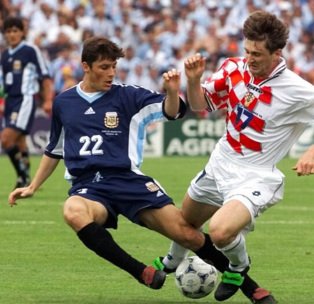 巴阿历史最佳阵:梅西搭老马,大罗配贝利_虎扑