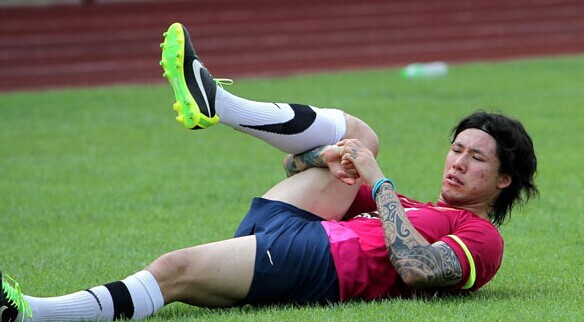 代沟?张琳芃曾因文身遭范志毅批评_虎扑中国足球新声