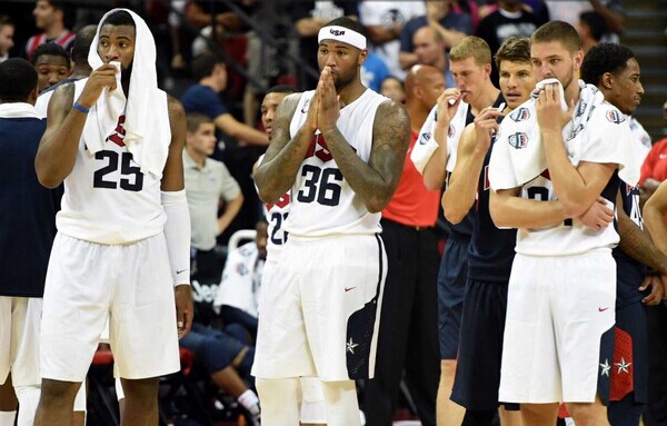 库里在乔治受伤后想过是否继续为美国队打球_虎扑NBA新声