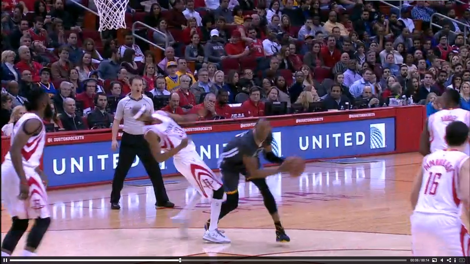 火箭后卫科里-布鲁尔收到假摔警告_虎扑NBA新