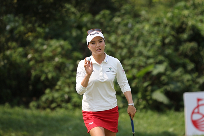 高尔夫女子世锦赛柳萧然夺冠 林希妤第三_虎扑
