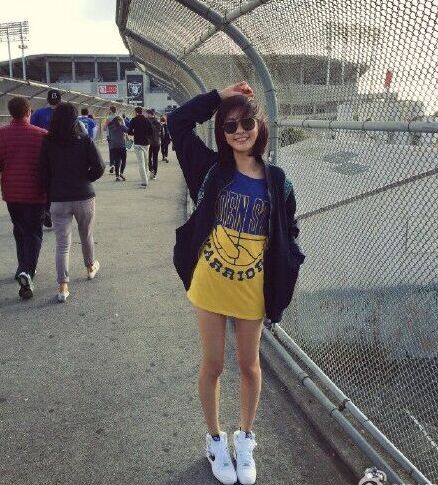 陈意涵现身甲骨文球馆支持勇士_虎扑NBA新声