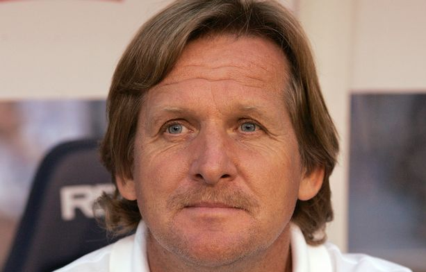 舒斯特尔:贝尼特斯适合皇马_虎扑国际足球新声