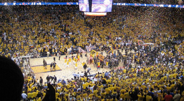 甲骨文球馆获最佳主场优势奖_虎扑NBA新声