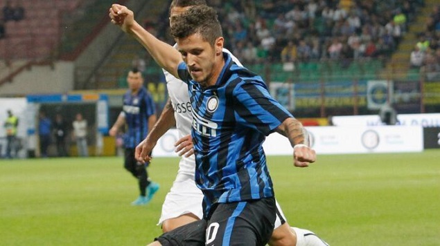 意大利足球甲级联赛迈尼昂拒绝英超高薪选择留守AC米兰