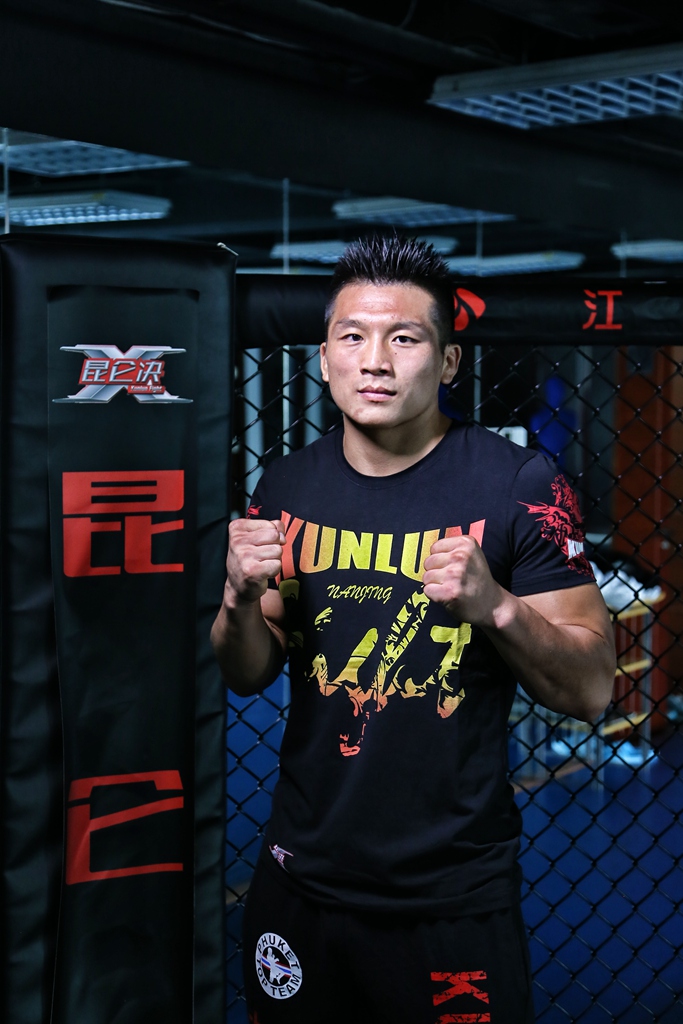 ufc斗士张立鹏10月开启昆仑决征途