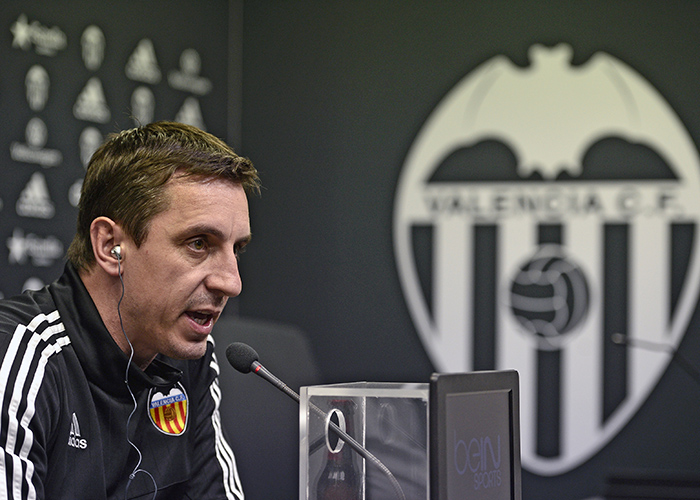 国王杯半决赛内维尔率队迎战强大的巴萨_虎扑