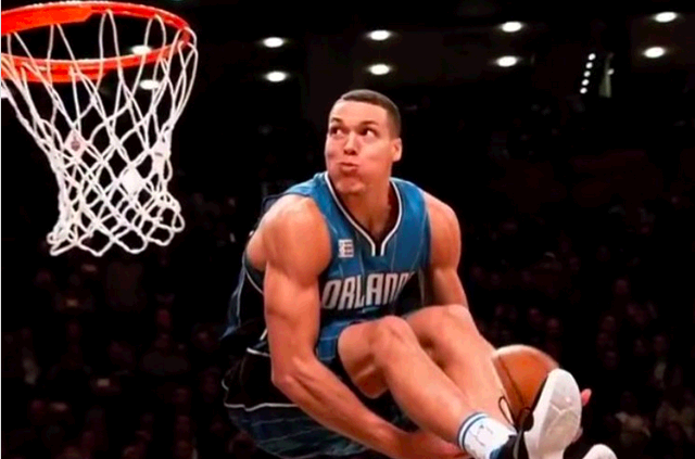 体育 篮球 ></p></a>> 巴恩斯:恭喜拉文,但更该为戈登鼓掌   北京时间2月14日