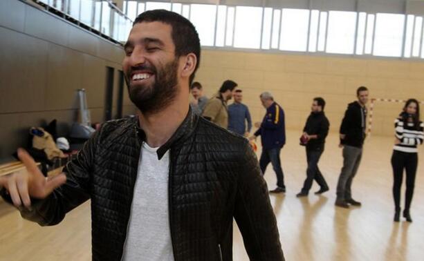 图兰:在巴萨踢球就像下棋_虎扑国际足球新声