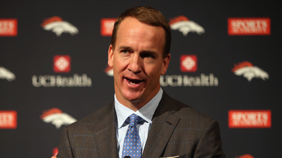 佩顿-曼宁召开退役新闻发布会_虎扑综合体育新声