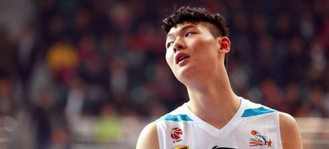 王哲林抵达洛杉矶后手机失踪_虎扑CBA新闻