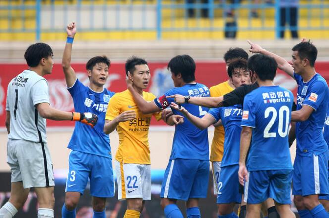 江苏超级足球联赛官网 - 2025赛季赛程+积分榜+视频直播突然膨胀了！苏超真能长成英超吗？