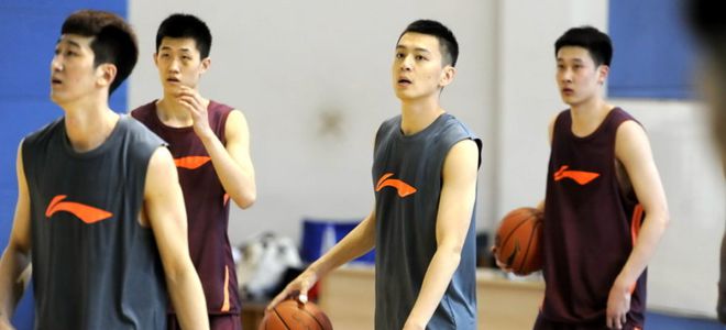 杨鸣:盼年轻队员争得一席之地