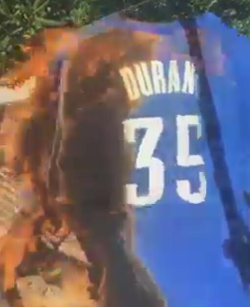  杜兰特加盟勇士 ,部分球迷焚烧其球衣_虎扑NB