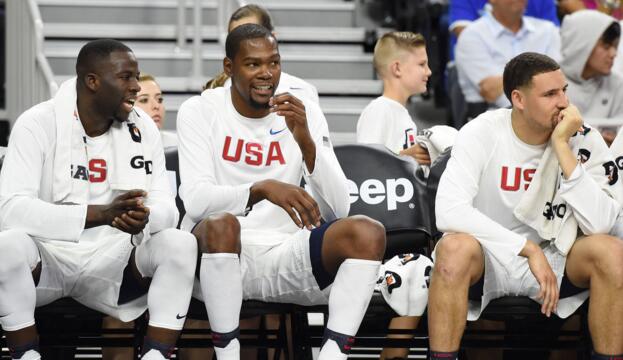 格林:我没注意到与克莱和KD都在场上