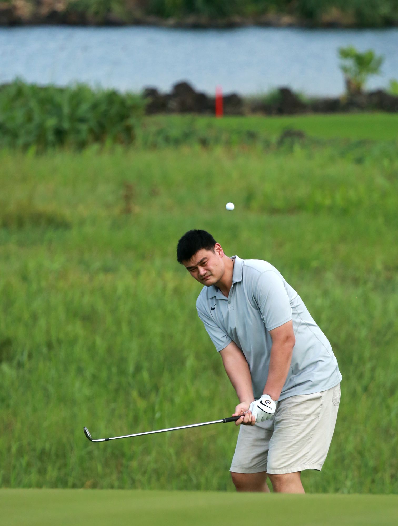 长推打帕秀投篮 三年级生姚明不一般_虎扑综合