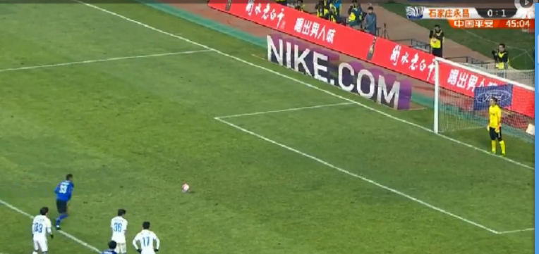 GIF:马修斯点球罚进,永昌1-1富力_虎扑中国足