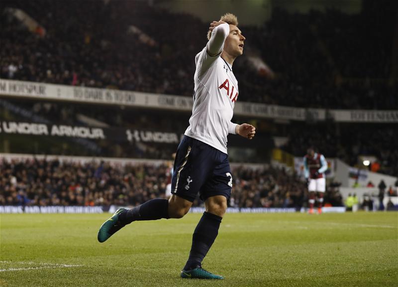 GIF:埃里克森远射破门,热刺客场领先_虎扑国际