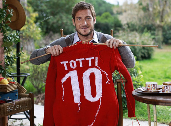 托蒂:对罗马和足球的爱支撑我继续踢下去_虎扑